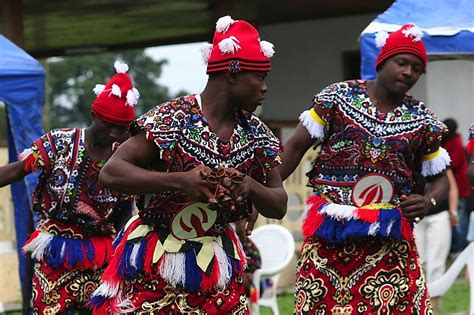  「イグボの踊り」は、力強く生命力あふれる古代ナイジェリアの芸術の証人！